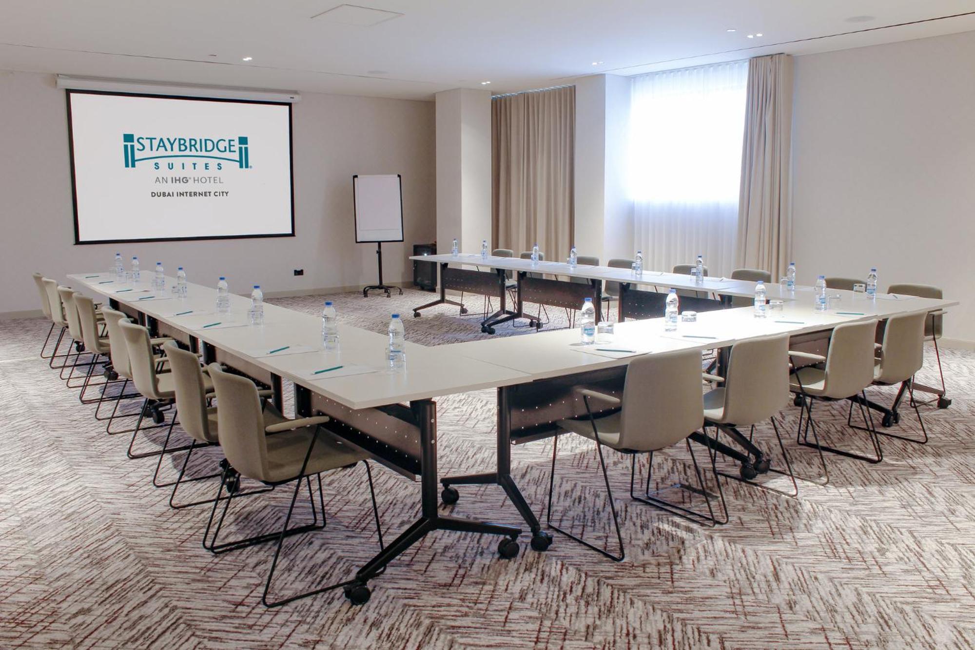 Staybridge Suites Dubai Internet City By Ihg Dış mekan fotoğraf