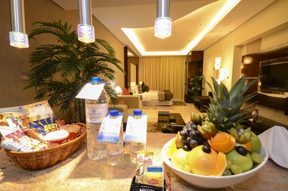 Staybridge Suites Dubai Internet City By Ihg Dış mekan fotoğraf