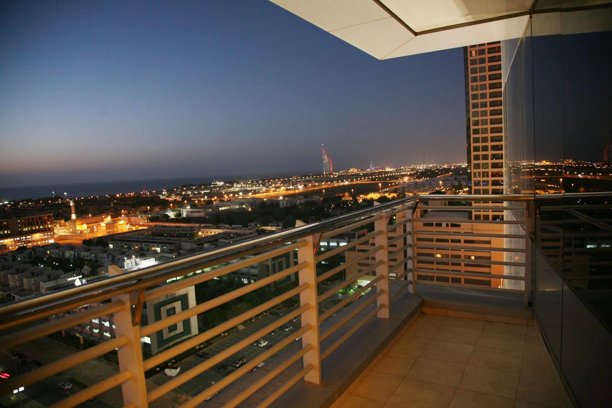 Staybridge Suites Dubai Internet City By Ihg Dış mekan fotoğraf